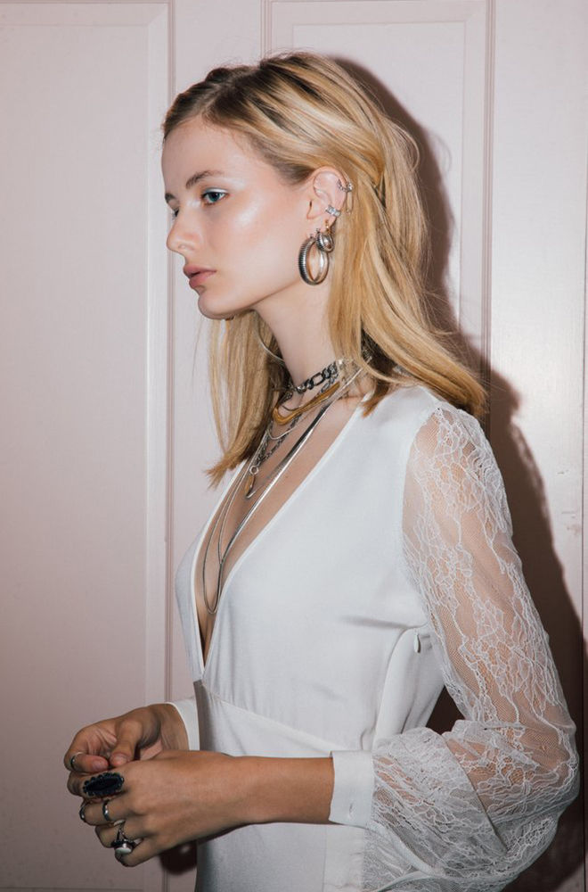 Hannah Burnard, Model | Superbe | Connecting fashion talents