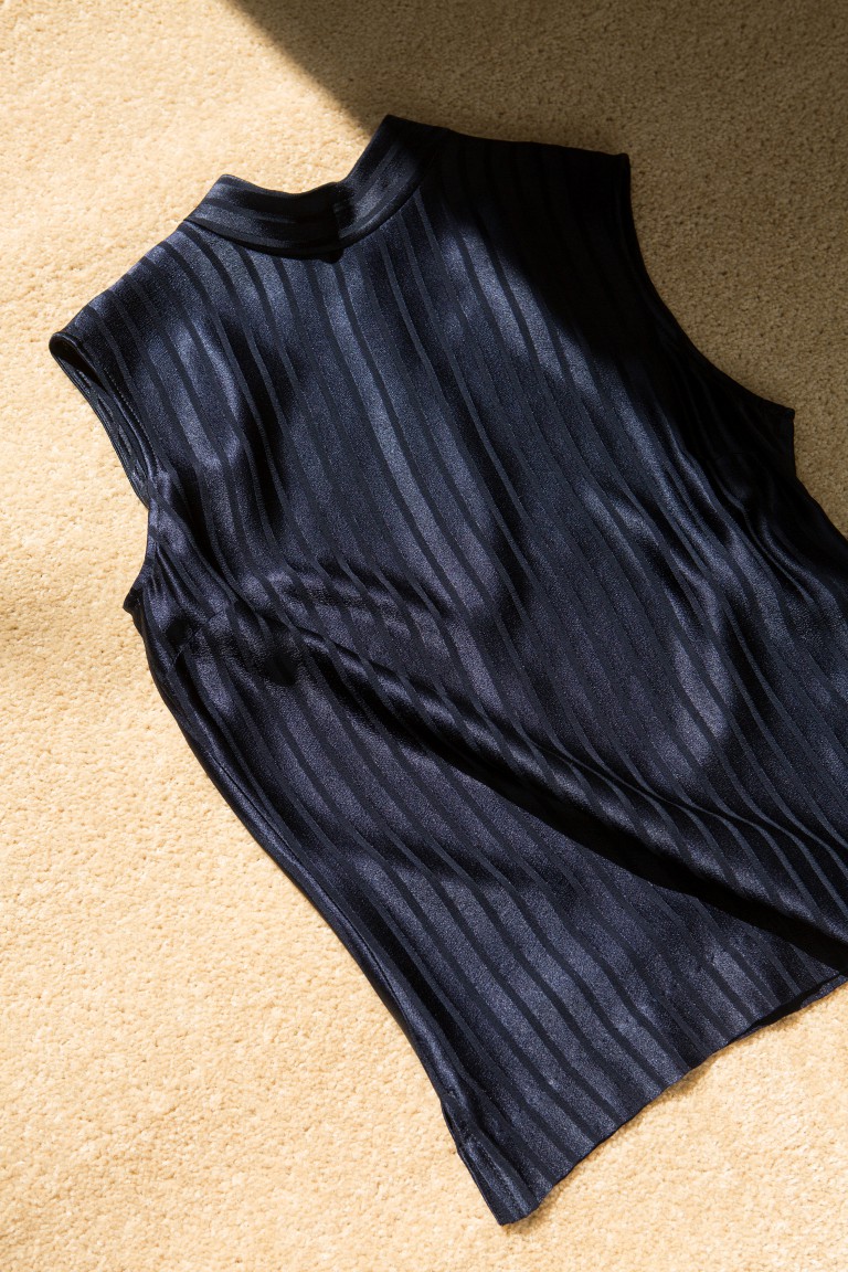 jacob reischel,still life,clothes,contrast,graphic,details,closeup jacob reischel,still life,clothes,contrast,graphic,details,closeup